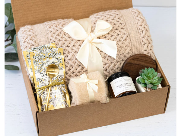 The Cozy Box - erynshomeandgifts